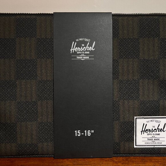 New Herschel Anchor Laptop Sleeve - Olive Checker - 13"-16" - Picture 5 of 7
